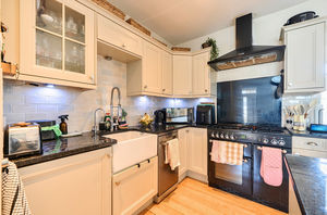 Kitchen diner angle 2- click for photo gallery